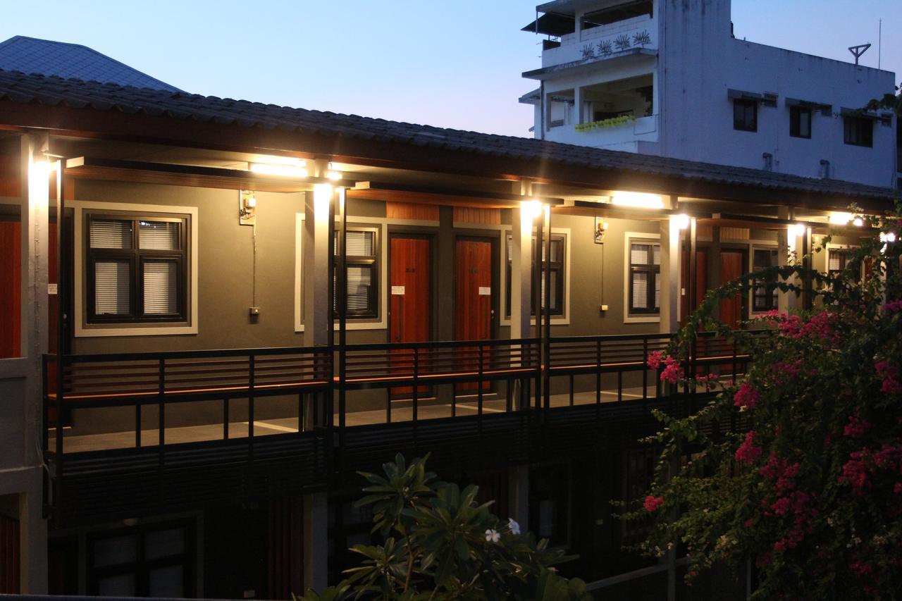Chiangmai Moli Inn (Adults Only) Chiang Mai Zewnętrze zdjęcie