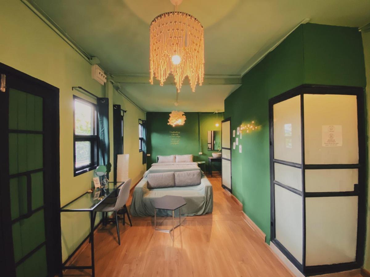 Chiangmai Moli Inn (Adults Only) Chiang Mai Zewnętrze zdjęcie